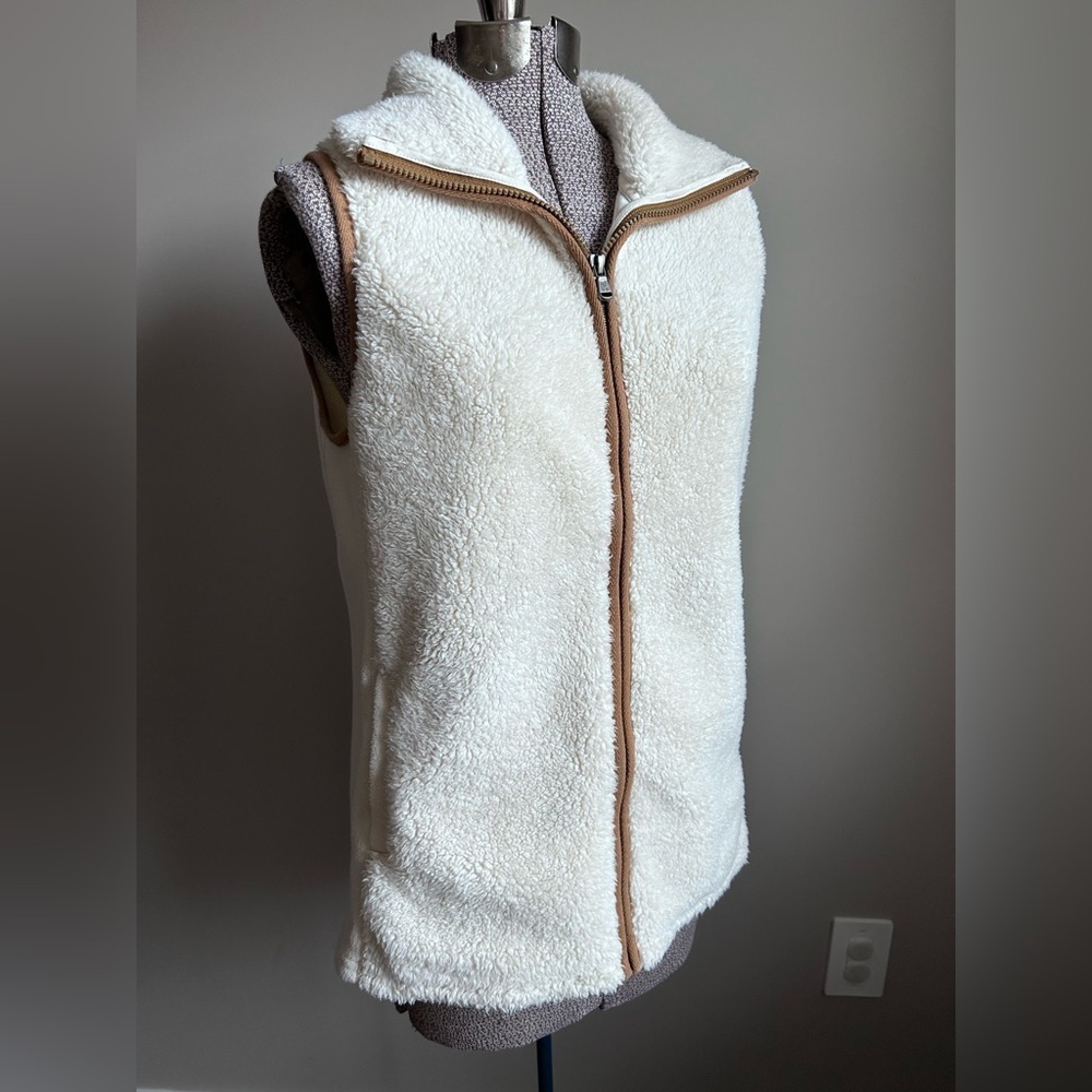Chaps western Cozy White Sherpa Vest with Tan Trim cowgirl country outdoorsy - Picture 5 of 8